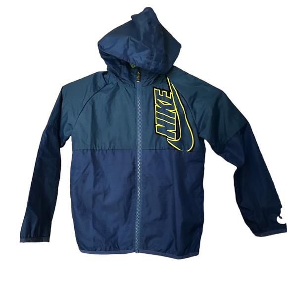 womens nike wind breaker